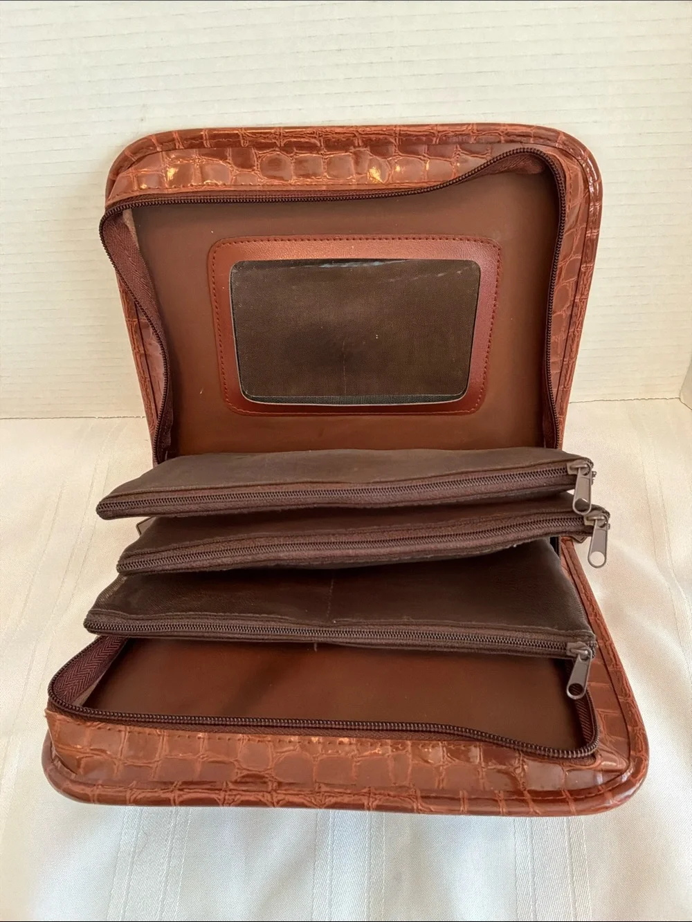 Fashion Fair croc faux leather travel cosmetic binder organizer unisex